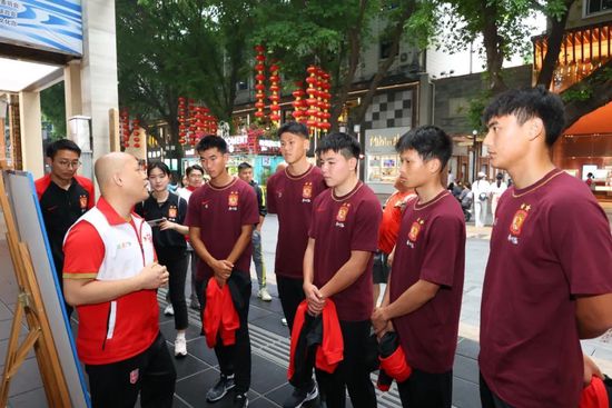 漂亮的女邻居做爰6中文