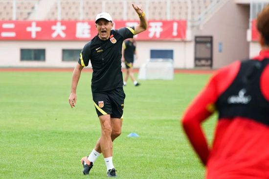 睡着了强行挺进岳身体40电影