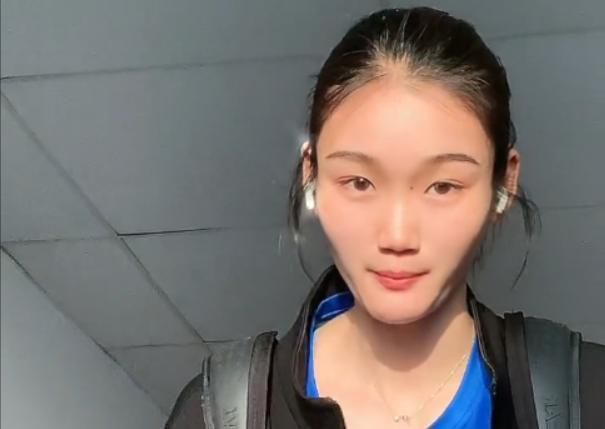被迫绑到刑具上高潮不停动漫